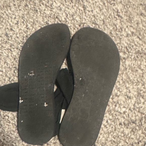 Sanuk Sandals - Picture 2 of 2